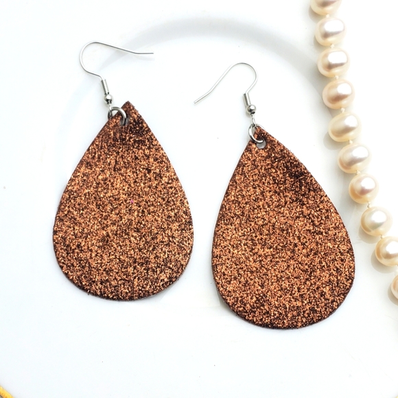 🌟5/$25 Brown Glitter Teardrop Earrings - Picture 1 of 3